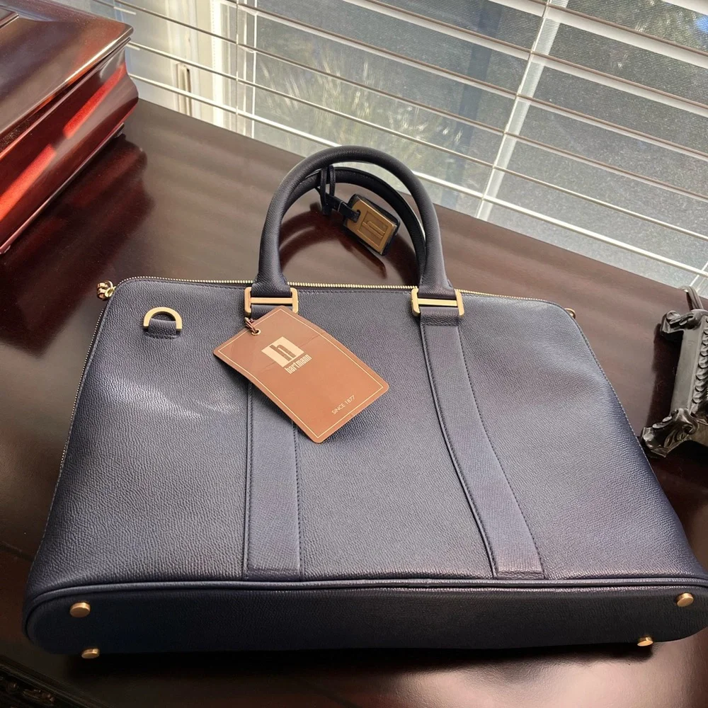 NWOT Hartmann since1877creates luxurious leather travel bags.Navy Slim Briefcase - Picture 3 of 15